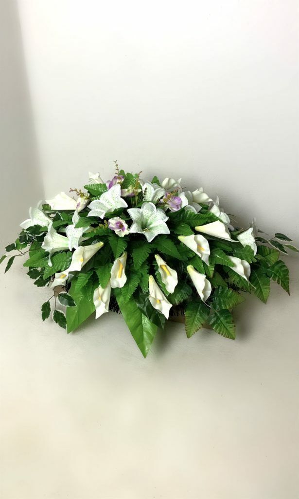 Композиции на гроб из искусственных цветов
